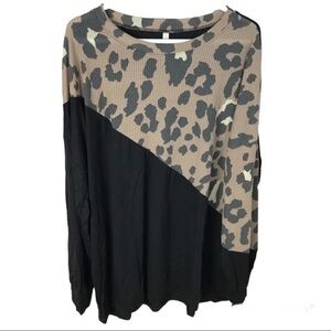 Women’s plus size 2X black Annika printed long sleeve top two tones